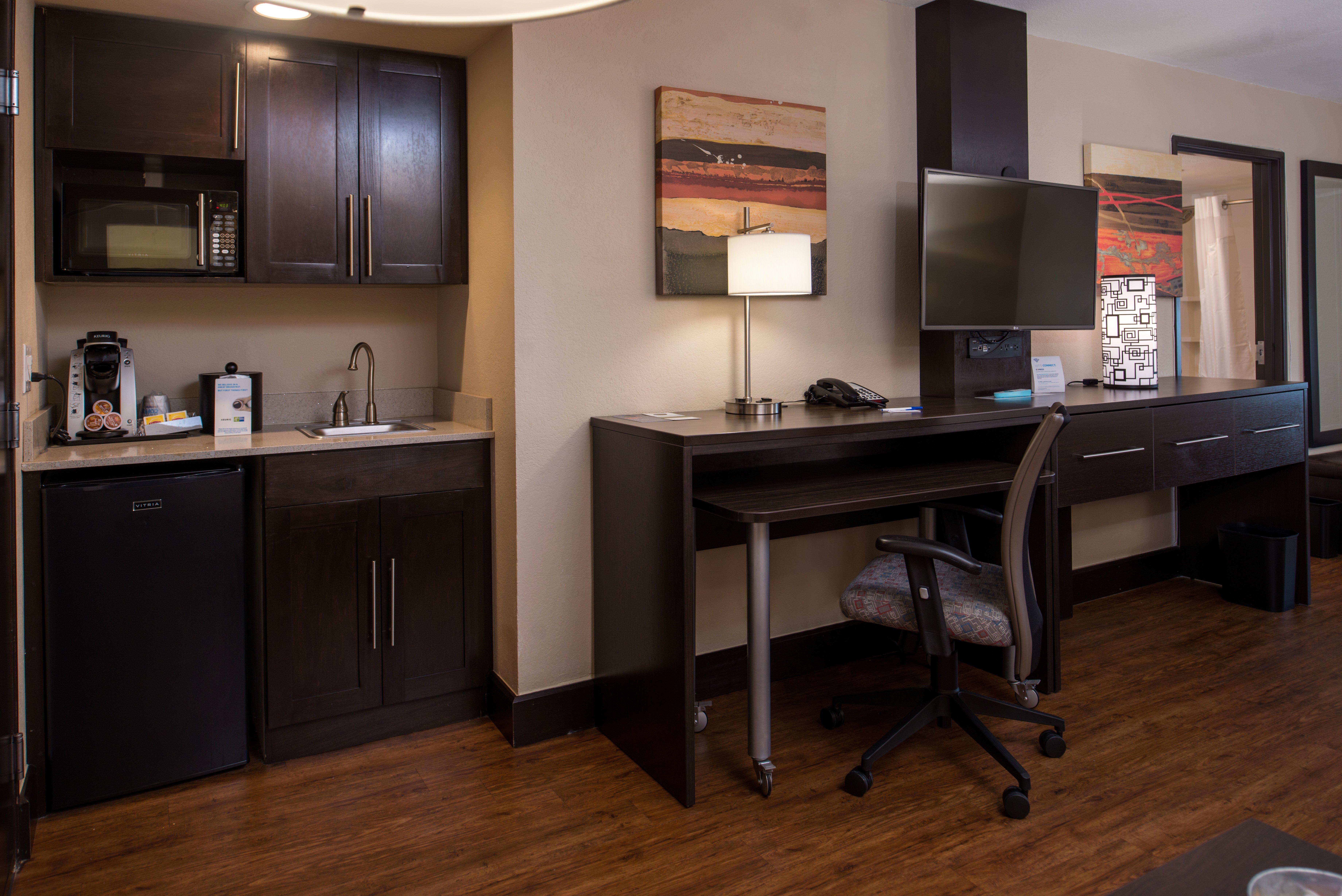 Holiday Inn Express & Suites San Antonio Medical - Six Flags By Ihg Экстерьер фото